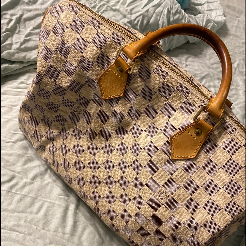 Women’s Louis Vuitton speedy 35 hand bag
